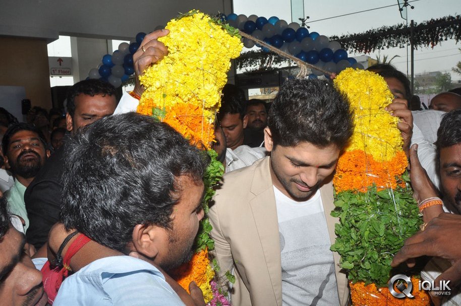 Allu-Arjun-Launches-Asian-Cinemas-Theatre-at-Uppal